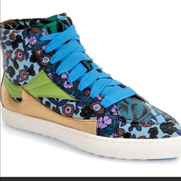💥FINAL PRICE💥COACH Floral Gold Leather Hi Tops! - Picture 2 of 8